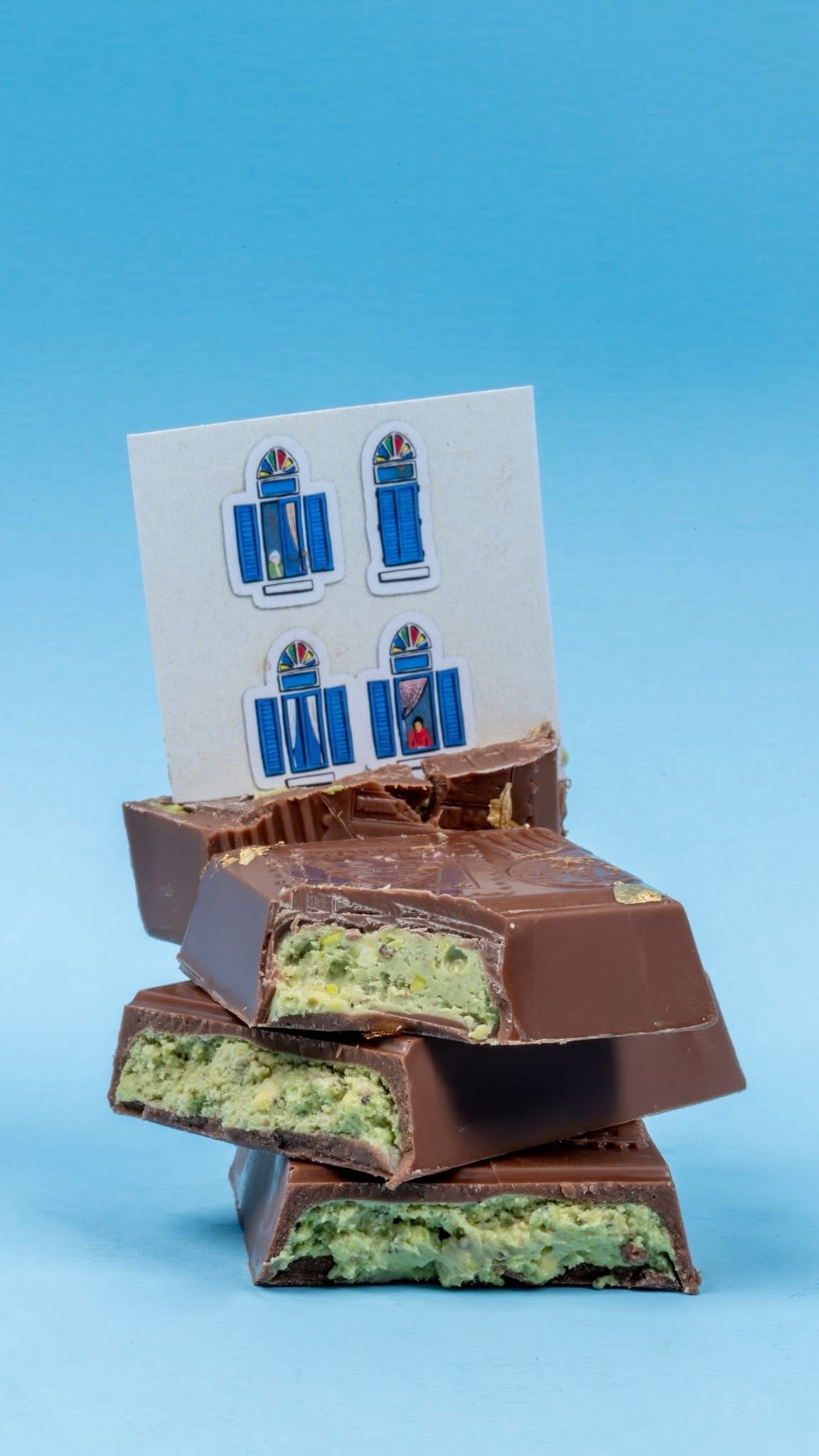 Golden pistachios, silky chocolate - the BEIRUT blend you didn’t know you needed 🇱🇧 dreambite