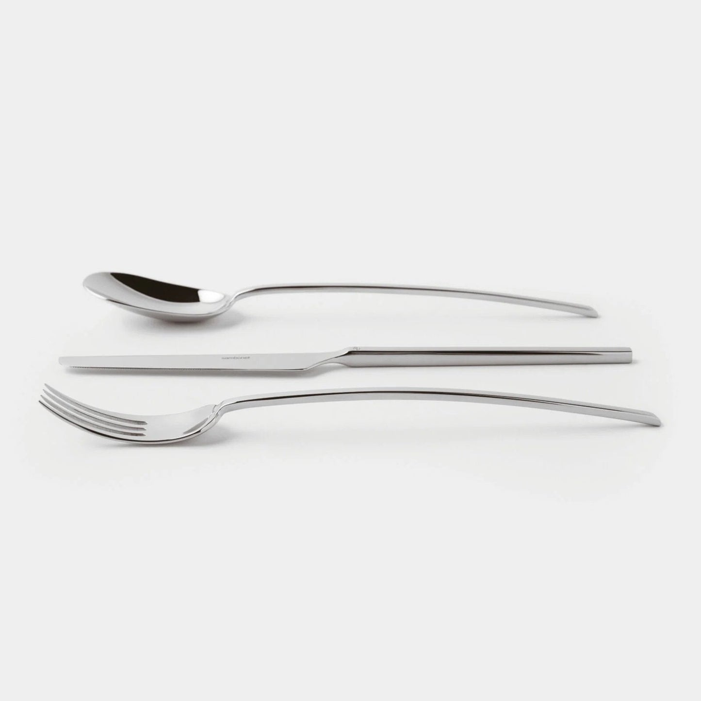 Cutlery set, 36 pieces
6 table spoons, 6 table forks, 6 table knives, 6 dessert forks, 6 dessert knives, 6 tea spoons  - handle type: Solid Handle