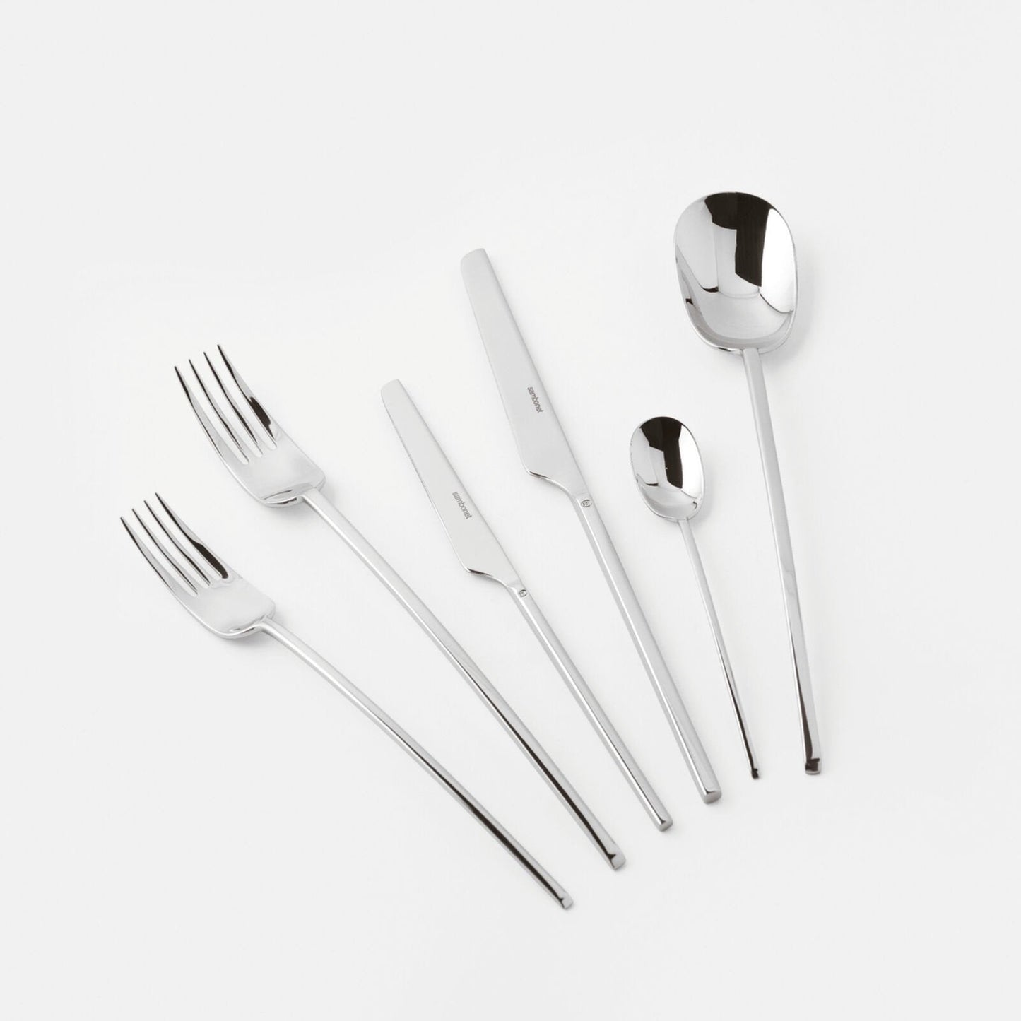Cutlery set, 36 pieces
6 table spoons, 6 table forks, 6 table knives, 6 dessert forks, 6 dessert knives, 6 tea spoons  - handle type: Solid Handle