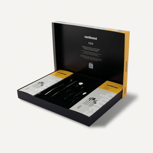 Cutlery set, 36 pieces
6 table spoons, 6 table forks, 6 table knives, 6 dessert forks, 6 dessert knives, 6 tea spoons  - handle type: Solid Handle